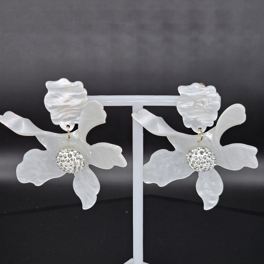 RESIN ACRYLIC FLOWER DANGLE EARRINGS - Exaggerated European And American Style